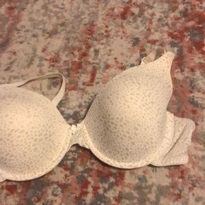 NWOT Maidenform padded bra 36D